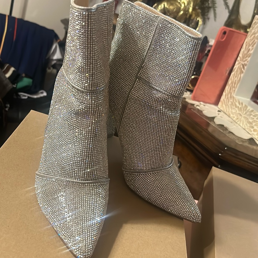 Steven Madden Boots rhinestones